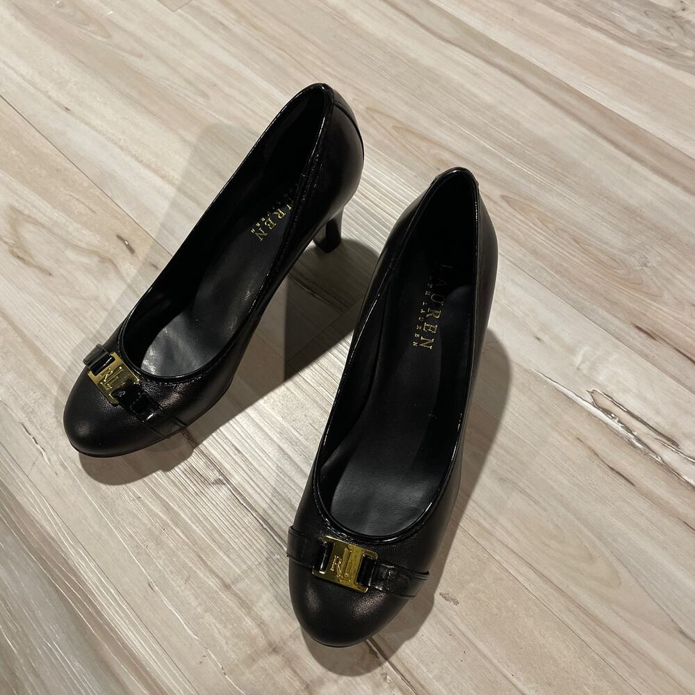 LAUREN Ralph Lauren class logo black pump heels size 6 B